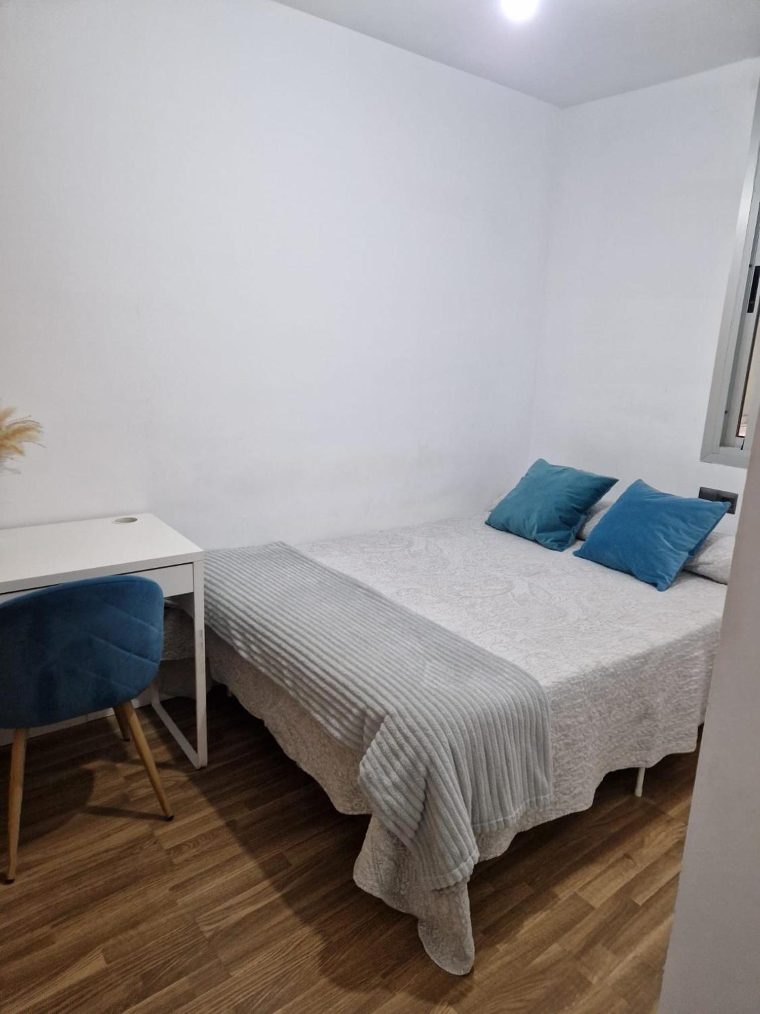 Quarto Com Banheiro Privado Em Apartamento Familiar Apartamento Alicante Exterior foto